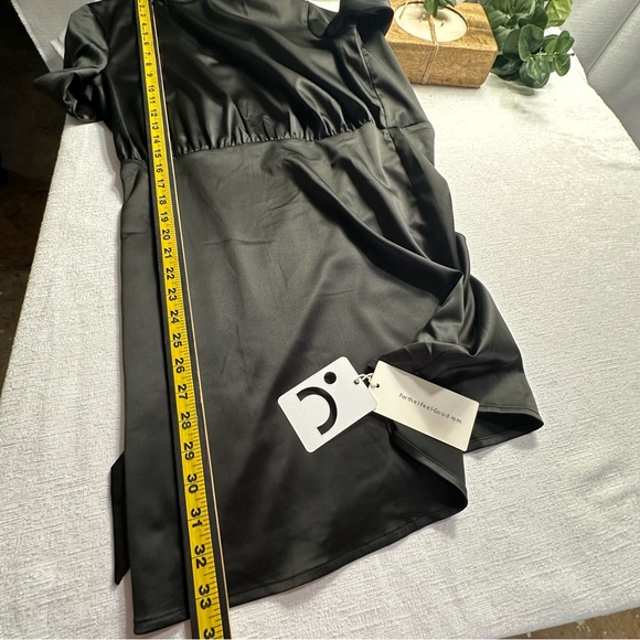 NWT Commense Satin Mock Neck Tie Back Black Short Dress Size Medium - Picture 7 of 13